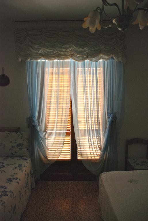 Bed And Breakfast Il Girasole Lamporecchio Habitación foto